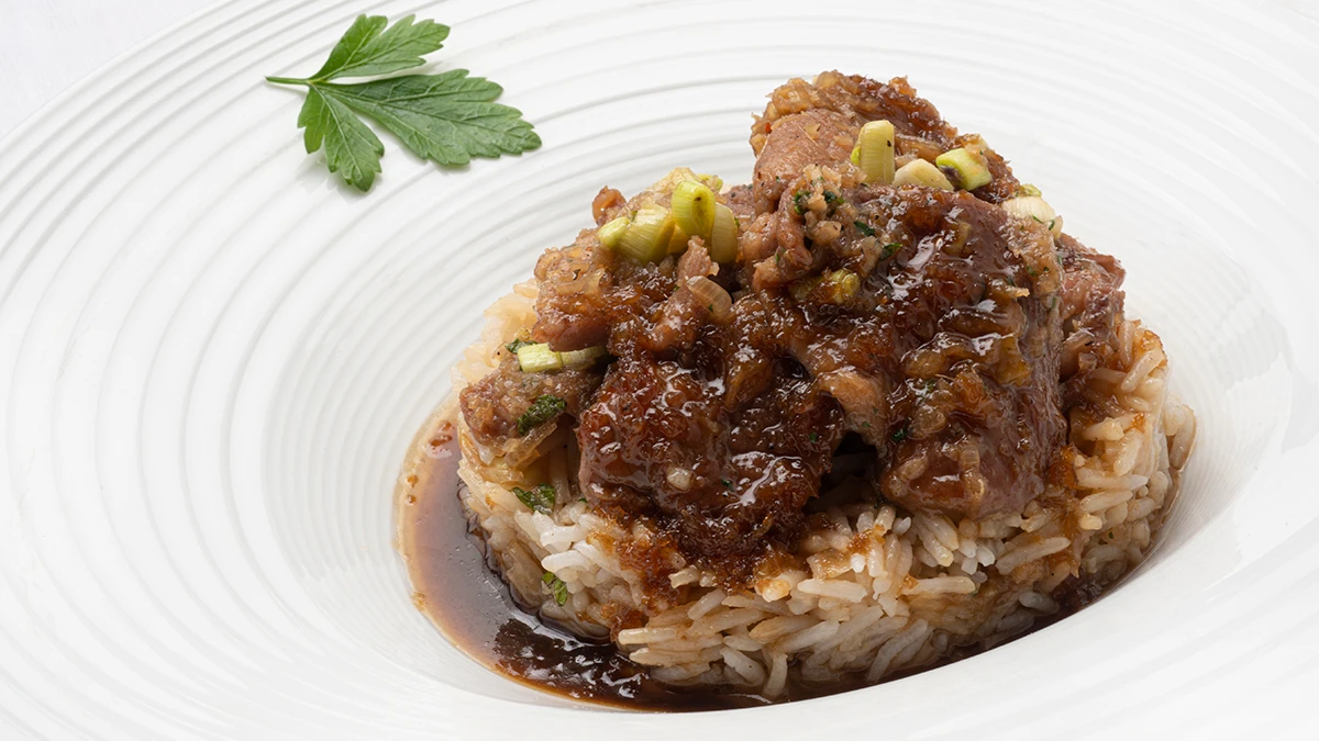 Receta vietnamita de Arguiñano: cerdo caramelizado al jengibre Receta vietnamita de Arguiñano: cerdo caramelizado al jengibre
