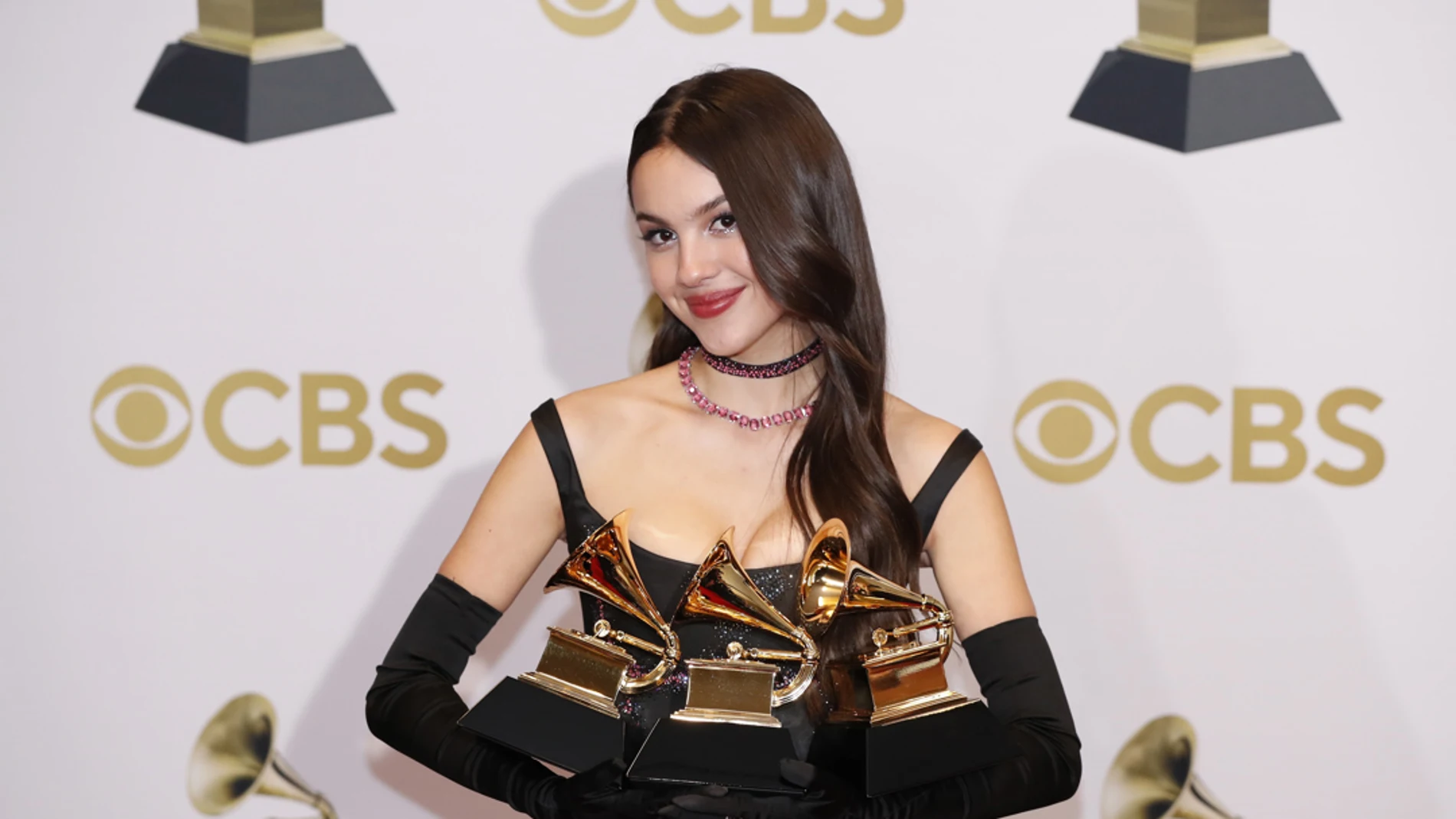 Olivia Rodrigo en la 64 edición de los premios Grammy en el MGM Grand Garden Arena de Las Vegas (EE.UU.)