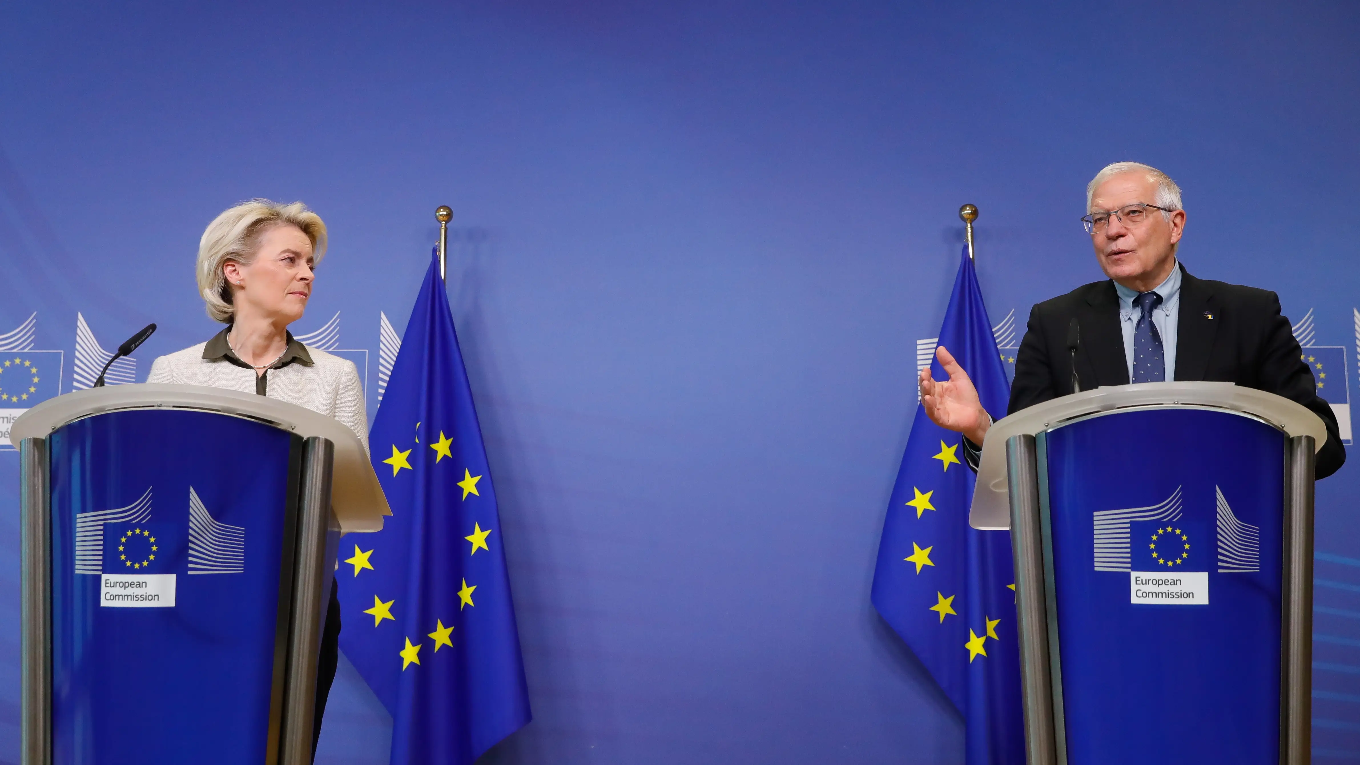 La presidenta de la Comisión Europea, Ursula von der Leyen, y el alto representante de la UE para la Política Exterior, Josep Borrell La presidenta de la Comisión Europea, Ursula von der Leyen, y el alto representante de la UE para la Política Exterior, Josep Borrell