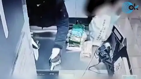 Detienen al escurridizo 'atracador de los patines' en Madrid Detienen al escurridizo 'atracador de los patines' en Madrid