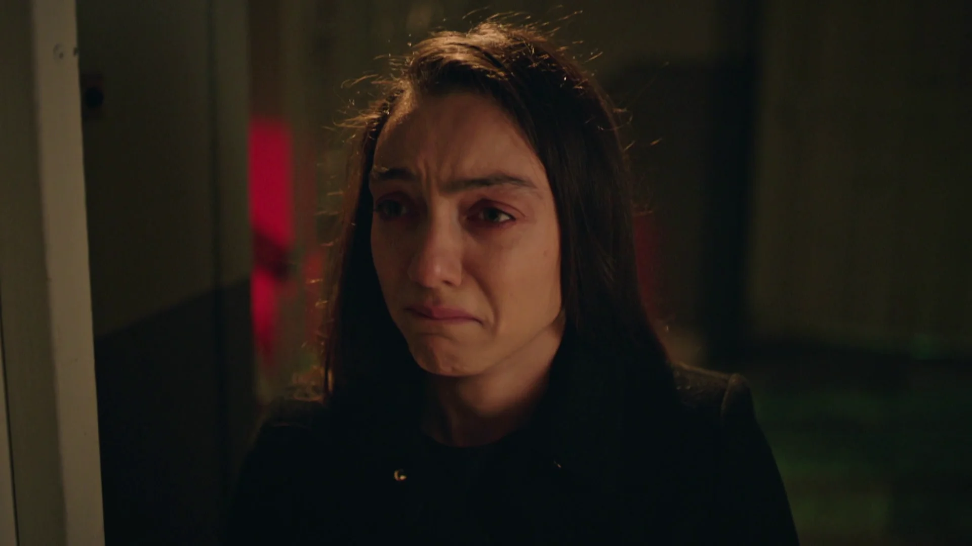 Gülben vuelve a su casa durante la noche de bodas: ¿Cómo se lo tomará Esat cuando se dé cuenta? 