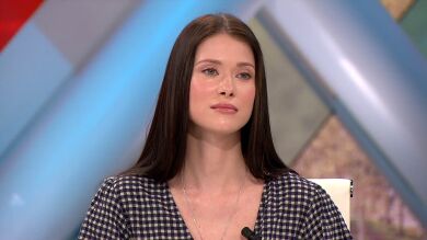 Anastasia, la joven cantante ucraniana, consigue escapar de la guerra y llegar a España: 