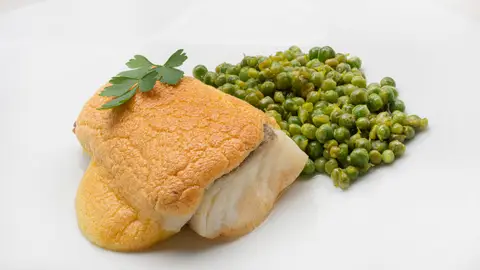 Bacalao gratinado con guisantes Perfecto para Semana Santa