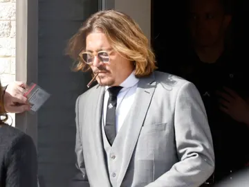 Johnny Depp llegando al juicio por difamación Johnny Depp llegando al juicio por difamación