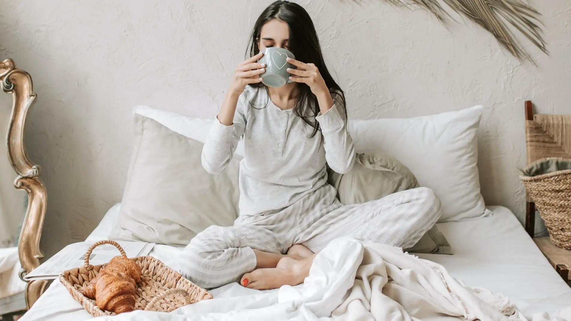 Chica en pijama