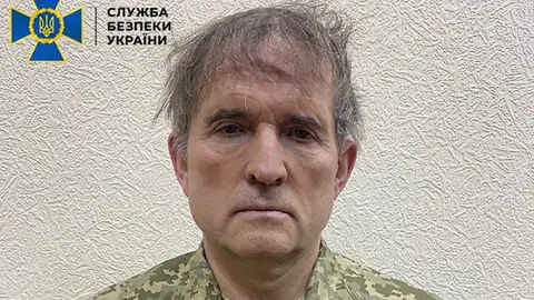 El presidente de Ucrania Zelenski propone a Moscú el intercambio del político proruso detenido por niños cautivos en el ejército ruso Guerra Rusia Ucrania