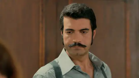 Demir no se rinde con Züleyha: “Un día entenderás que soy yo quien te merece” Demir no se rinde con Züleyha: “Un día entenderás que soy yo quien te merece”