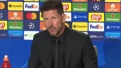 La respuesta de Simeone a Guardiola tras su eliminación en Champions: "No somos tontos" La respuesta de Simeone a Guardiola tras su eliminación en Champions: "No somos tontos"