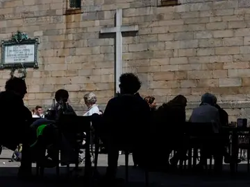 El Camino de Santiago bate récord de peregrinos y los hosteleros lo celebran: "El mes ya va bastante bien" El Camino de Santiago bate récord de peregrinos y los hosteleros lo celebran: "El mes ya va bastante bien"