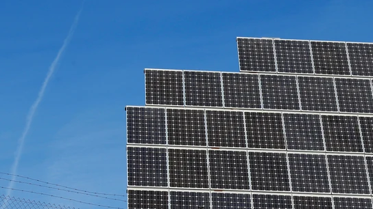 Vista de unas placas solares en un parque fotovoltaico. Vista de unas placas solares en un parque fotovoltaico.