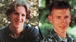 Efemérides de hoy 20 de abril de 2022: Dylan Klebold y Eric Harris, entran en la Escuela Secundaria Columbine de Littleton (Colorado, Estados Unidos) y empiezan a disparar indiscriminadamente Efemérides