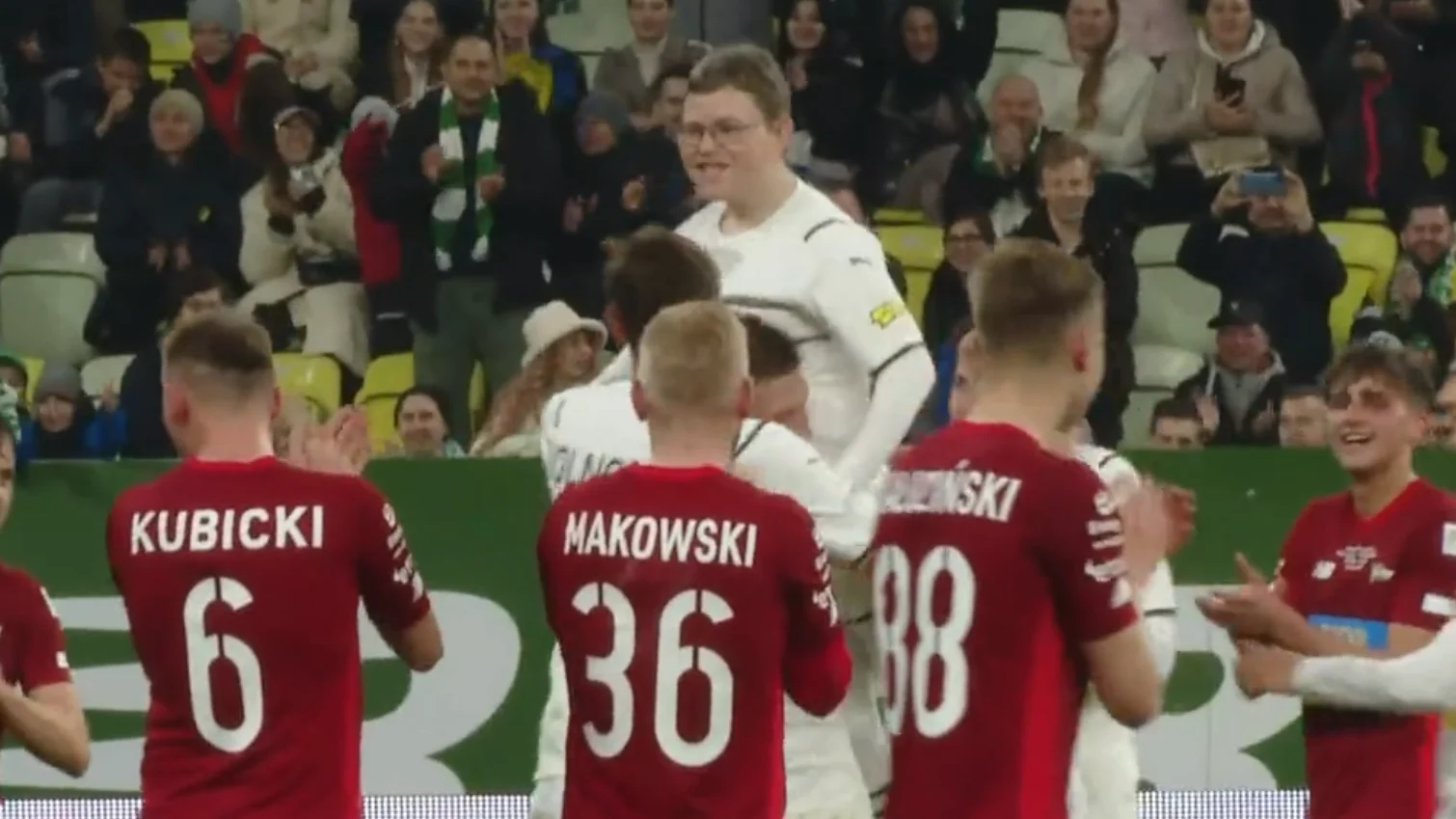El conmovedor gol de un un refugiado de 12 años de Mariúpol con el Shakhtar El conmovedor gol de un un refugiado de 12 años de Mariúpol con el Shakhtar