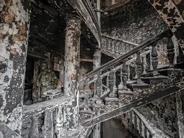 Teatro de Mariúpol, en Ucrania, ciudad asediada y bombardeada de forma similar a Alepo, en Siria Teatro de Mariúpol, en Ucrania, ciudad asediada y bombardeada de forma similar a Alepo, en Siria