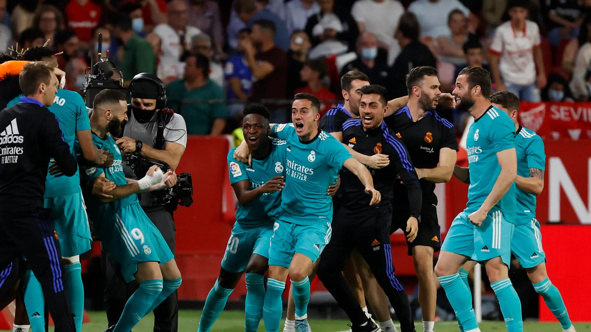 Locura madridista con el gol de Benzema 