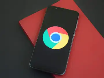 Teléfono móvil con el icono de Google Teléfono móvil con el icono de Google