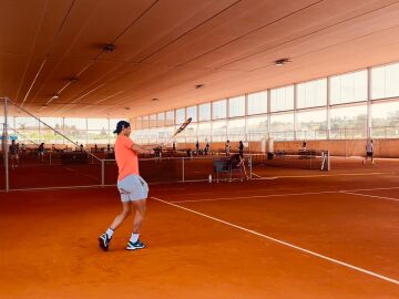 Rafa Nadal vuelve a los entrenamientos 