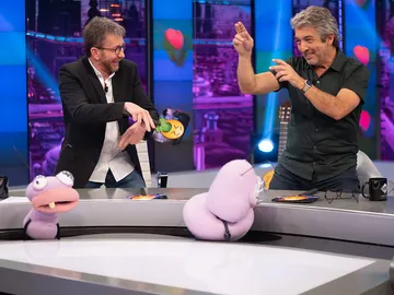 ¿Hacer el amor en un jacuzzi? Las respuestas más atrevidas y sinceras de Ricardo Darín en ‘El Hormiguero 3.0’ ¿Hacer el amor en un jacuzzi? Las respuestas más atrevidas y sinceras de Ricardo Darín en ‘El Hormiguero 3.0’