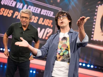 La historia de magia recreada por Luis Piedrahita que desconcierta a Ricardo Darín: “Ahí hay mucho trabajo humano” La historia de magia recreada por Luis Piedrahita que desconcierta a Ricardo Darín: “Ahí hay mucho trabajo humano”