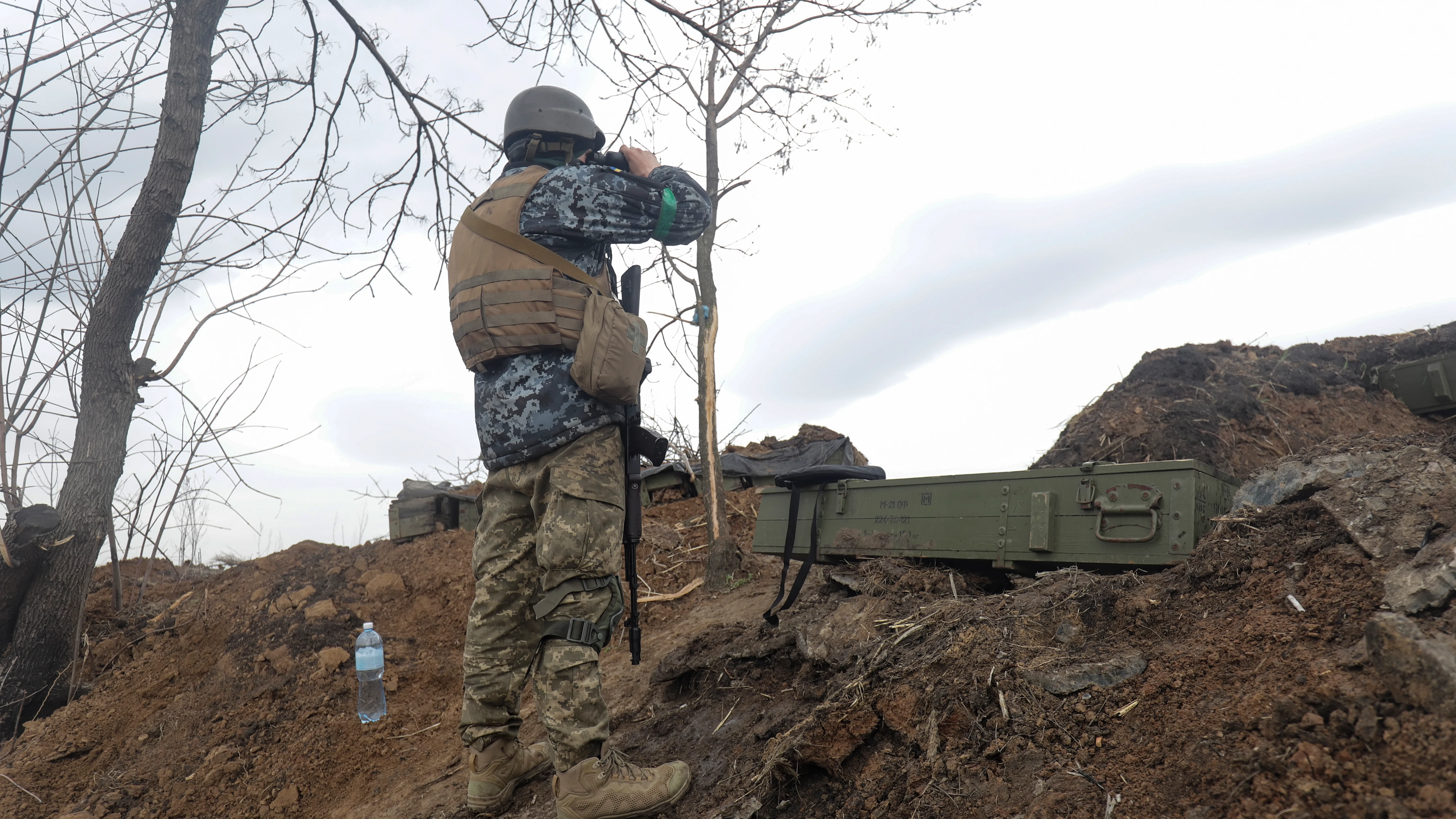 Foto de archivo de un militar en el Donetsk, Ucrania