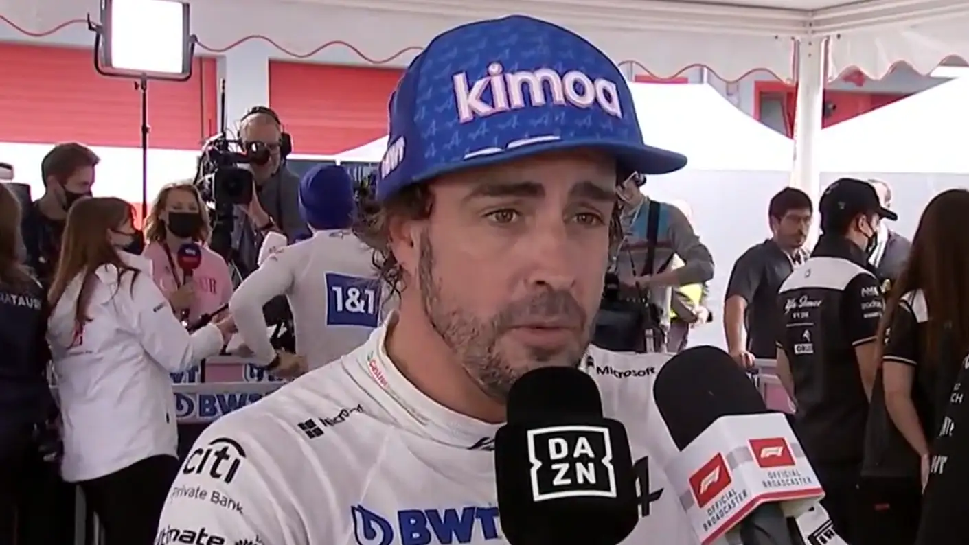 Alonso, tras pasar del 5&ordm; al 9&ordm; en el sprint: "Estoy decepcionado, no hemos tenido ritmo"