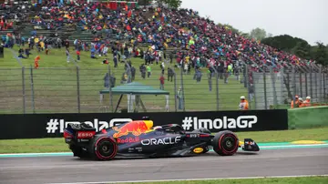 Verstappen gana en Ímola por delante de Pérez en un día negro para los españoles, Sainz y Alonso abandonaron