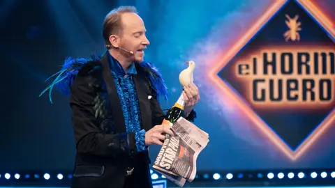 Música, magia y diversión: así es el espectáculo del mago Hakan Berg en 'El Hormiguero 3.0' Música, magia y diversión: así es el espectáculo del mago Hakan Berg en 'El Hormiguero 3.0'