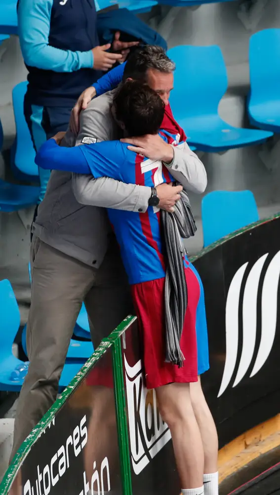El abrazo de Iñaki Urdangarin con su hijo Pablo