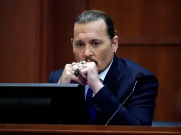 Johnny Depp, pensativo en el juicio contra Amber Heard Johnny Depp, pensativo en el juicio contra Amber Heard