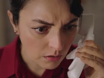 Han llama a Safiye para decirle que no podrá acudir a la pedida de mano: “No puedo estar contigo hoy. Lo siento, hermana” Han llama a Safiye para decirle que no podrá acudir a la pedida de mano: “No puedo estar contigo hoy. Lo siento, hermana”