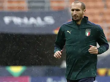Chiellini en una foto con la selección italiana Chiellini en una foto con la selección italiana