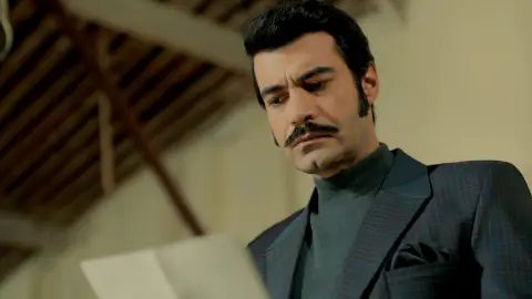 En el próximo capítulo de 'Tierra Amarga': Las cartas de Yilmaz En el próximo capítulo de 'Tierra Amarga': Las cartas de Yilmaz