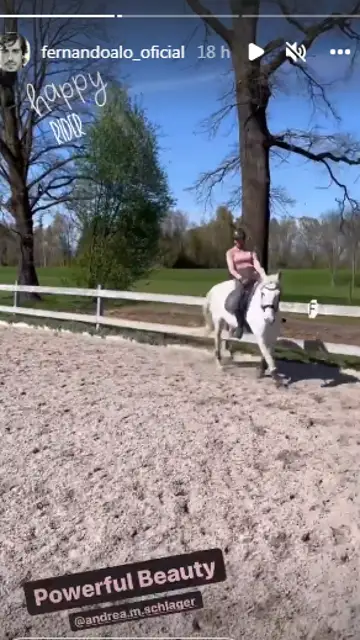 Andrea Schlager a caballo Andrea Schlager a caballo