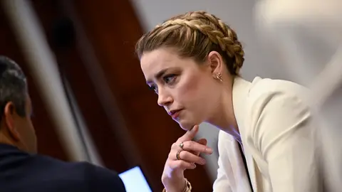 Amber Heard en el juicio que la enfrenta a Johnny Depp Amber Heard en el juicio que la enfrenta a Johnny Depp