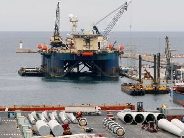 Imagen de archivo de una plataforma del gasoducto submarino que unirá Argelia y España