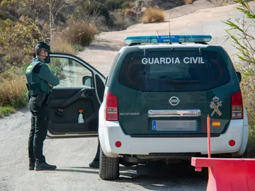 Foto de archivo de un coche de la Guardia Civil Foto de archivo de un coche de la Guardia Civil