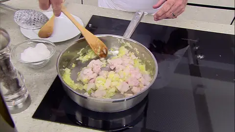 Cocina la merluza con las hortalizas Cocina la merluza con las hortalizas