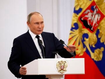Vladímir Putin ante el Consejo de Parlamentarios en San Petersburgo