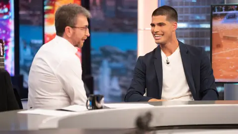 ¿Es capaz Carlos Alcaraz de ganar a Juan Carlos Ferrero? El tenista lo aclara en 'El Hormiguero 3.0' ¿Es capaz Carlos Alcaraz de ganar a Juan Carlos Ferrero? El tenista lo aclara en 'El Hormiguero 3.0'