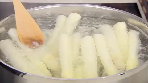 El truco infalible de Arguiñano para saber el punto de cocción de los espárragos El truco infalible de Arguiñano para saber el punto de cocción de los espárragos