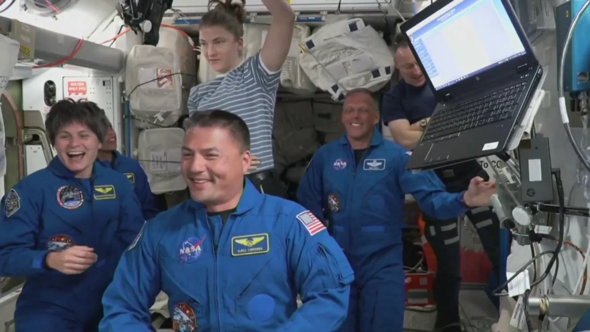 SpaceX llega a la Estación Espacial Internacional SpaceX llega a la Estación Espacial Internacional