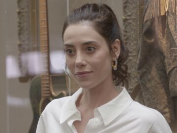 La confesión más sincera de Cansu Dere: “Me encantaría conocer a Adriana Ugarte, la actriz que interpreta a mi personaje en ‘Heridas’”