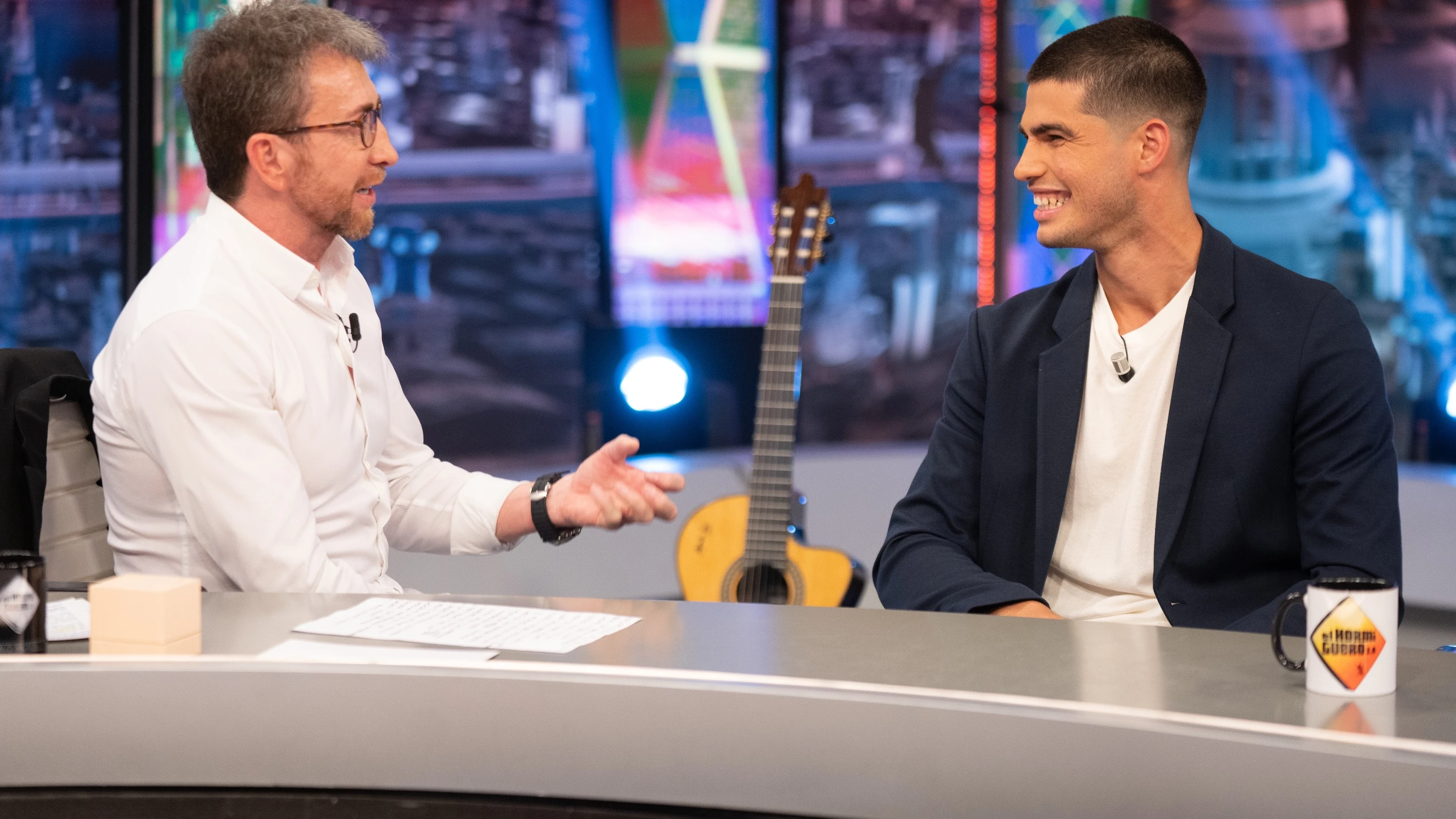 Carlos Alcaraz desvela sus rituales en 'El Hormiguero 3.0': "Intento coger las bolas más nuevas" Carlos Alcaraz desvela sus rituales en 'El Hormiguero 3.0': "Intento coger las bolas más nuevas"