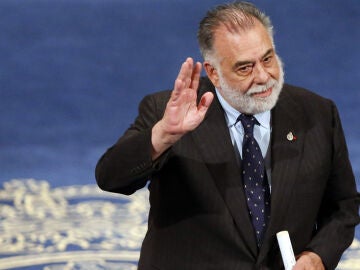 Efemérides de hoy 6 de mayo de 2022: El cineasta estadounidense Francis Ford Coppola (Detroit, Michigan, 1939), se alza ganador del premio Princesa de Asturias de las Artes 2015.