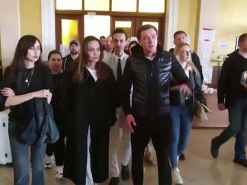 Angelina Jolie viaja a Leópolis "para ayudar a los ucranianos"
