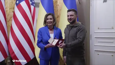Nancy Pelosi visita Ucrania por sorpresa y asegura que Estados Unidos apoyara a Ucrania "hasta obtener la victoria" Nancy Pelosi visita Ucrania por sorpresa y asegura que Estados Unidos apoyara a Ucrania "hasta obtener la victoria"
