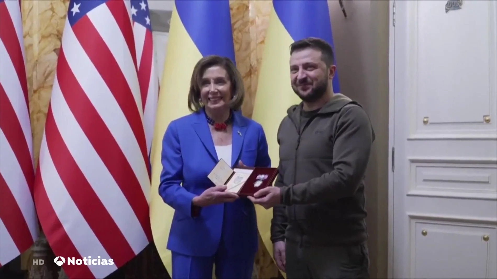 Nancy Pelosi visita Ucrania por sorpresa y asegura que Estados Unidos apoyara a Ucrania "hasta obtener la victoria"