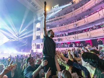La conquista real de Manuel Carrasco: "¡El teatro es bonito pero más bonita es la gente de Madrid!" La conquista real de Manuel Carrasco: "¡El teatro es bonito pero más bonita es la gente de Madrid!"