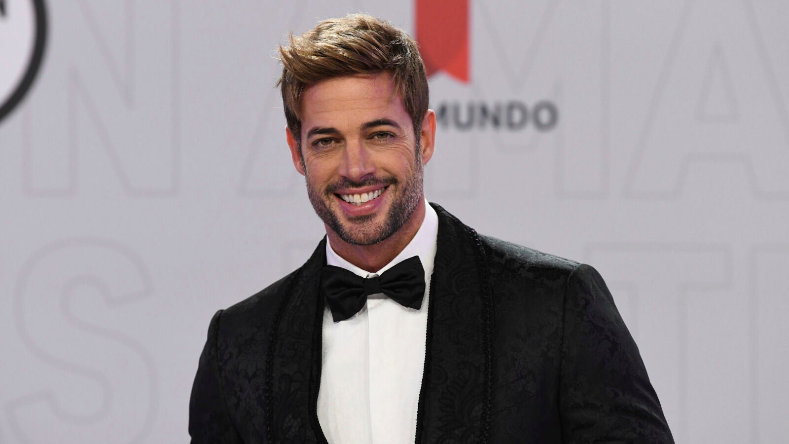La visita de William Levy a este emblemático lugar de España que desata la locura de sus fans: 