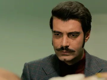 En el próximo capítulo de 'Tierra Amarga': Yilmaz despierta y pide un favor a Demir En el próximo capítulo de 'Tierra Amarga': Yilmaz despierta y pide un favor a Demir