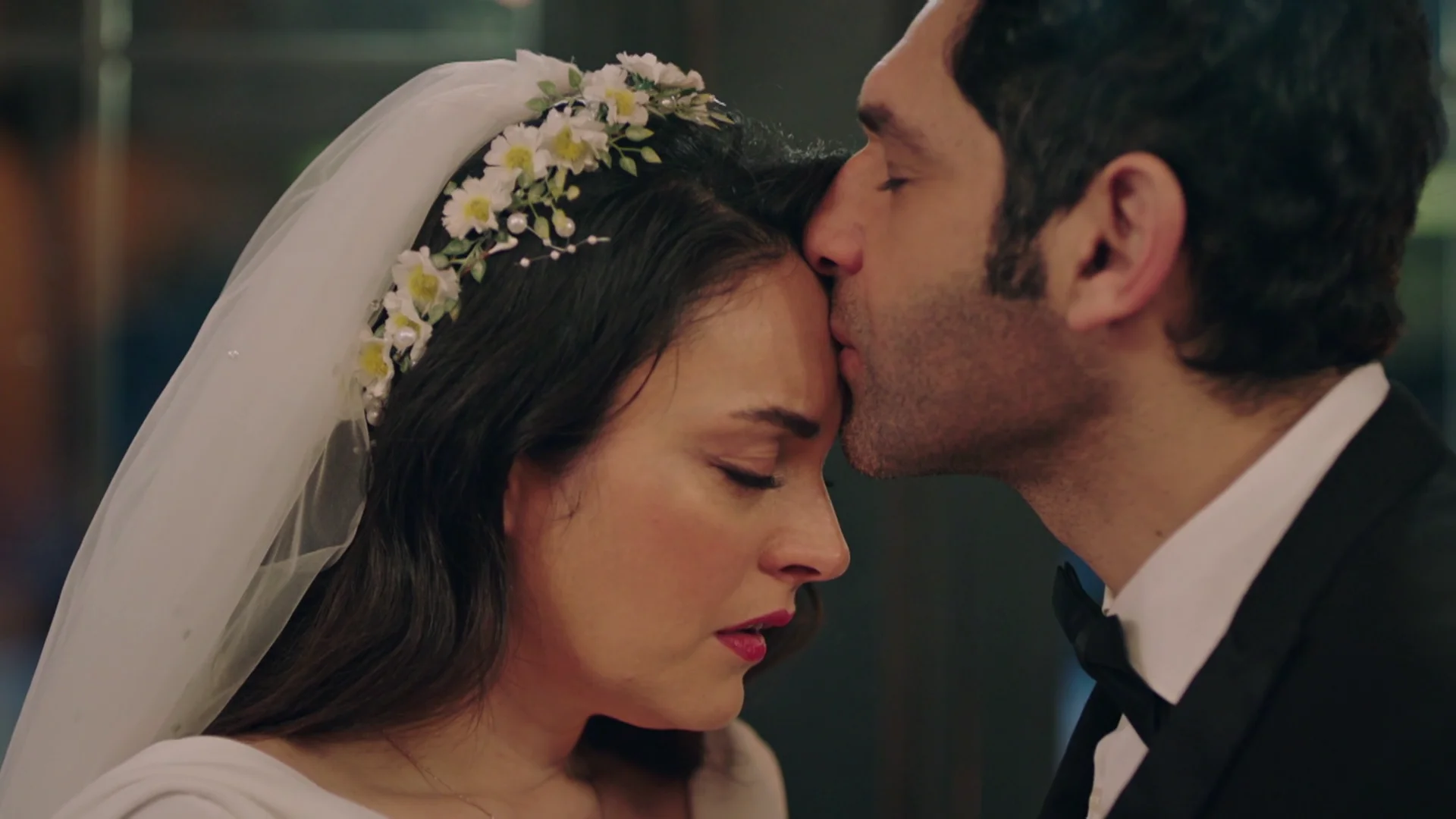 ¡Sorpresa!: ¡Safiye y Naci por fin se dan “el sí, quiero” en una romántica e inesperada boda! ¡Sorpresa!: ¡Safiye y Naci por fin se dan “el sí, quiero” en una romántica e inesperada boda!
